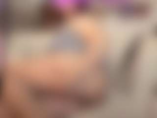 MatureVeronica's Live Sex Cam Show