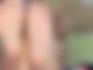 Serenexx MILF webcam performer live streaming
