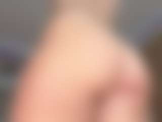 Serenexx MILF webcam performer live streaming