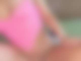 Serenexx MILF webcam performer live streaming