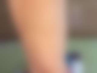 Live cam show with Serenexx - Landingstrip on TeamSkeetLive