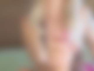 Serenexx MILF webcam performer live streaming