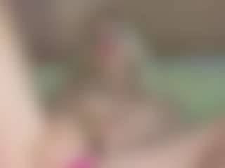 Serenexx MILF webcam performer live streaming