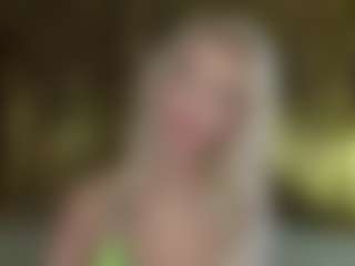 Live cam show with Serenexx - Athletic Strip on liverealitysex.com
