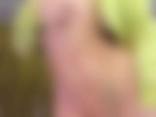 Live cam show with Serenexx - Athletic MILF on milfzrlive.com