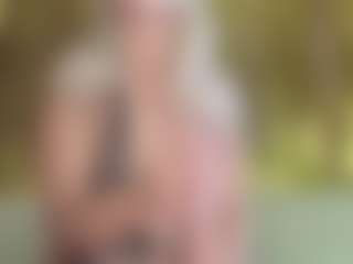 Live cam show with Serenexx - Bedroom Blonde Hair on CamClone