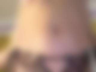 Live cam show with Serenexx - Fingering on Gym Cam Girls