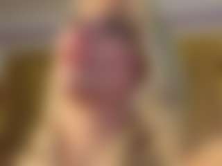Serenexx MILF webcam performer live streaming