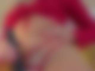 Serenexx MILF webcam performer live streaming