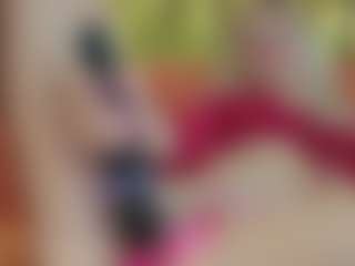 Serenexx MILF webcam performer live streaming