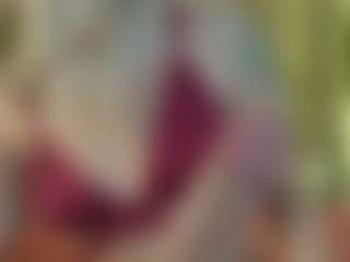Live cam show with Serenexx - Petite MILF on Lustler