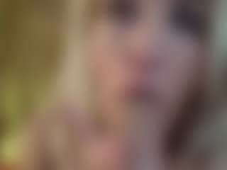 Live cam show with Serenexx - Nipple Piercings on SmokeAndPoke