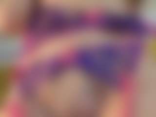 Live cam show with Serenexx - Fingering MILF on fuck-show.com