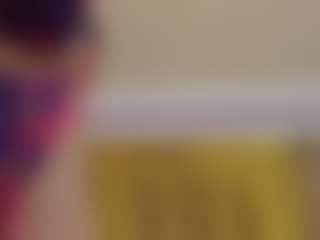 Live cam show with Serenexx - Blonde Hair MILF on SxyPornLive