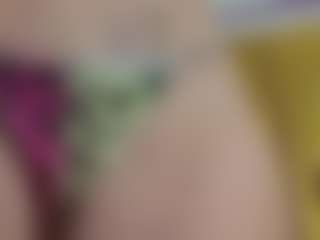 Live cam show with Serenexx - Athletic MILF on PervPlay.com