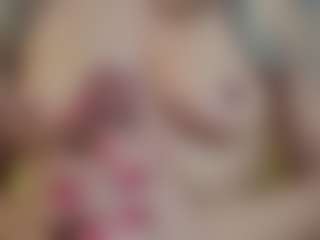 Live cam show with Serenexx - Blowjob on madthumbs