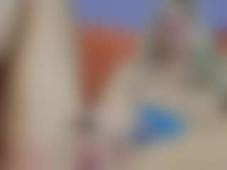 Performer in webcam MILF Serenexx in streaming live