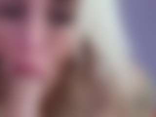 Live cam show with Serenexx - Solo on Livezox