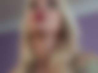 Live cam show with Serenexx - Middle Aged on Camsoda