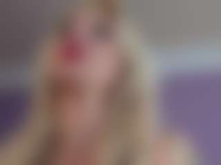 Live cam show with Serenexx - Blonde Hair Middle Aged on Streamer API