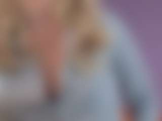 Serenexx MILF webcam performer live streaming