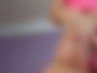 Live cam show with Serenexx - Blonde Hair Middle Aged on Camsoda