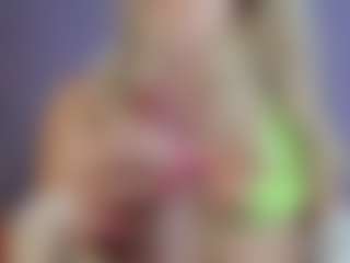 Live cam show with Serenexx - Butt Plug on TeamSkeetLive