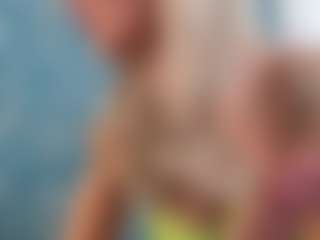 Live cam show with Serenexx - Blonde Hair Middle Aged on Latina Girls