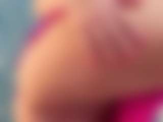 Live cam show with Serenexx - Blowjob on Camsoda
