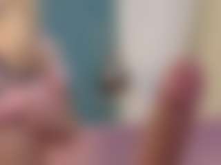 Serenexx MILF webcam performer live streaming