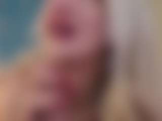 Live cam show with Serenexx - Blonde Hair MILF on Camsoda