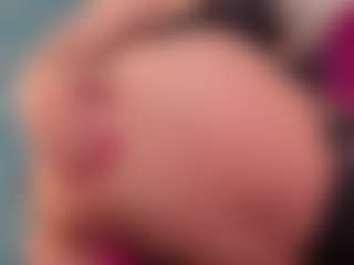 Serenexx MILF webcam performer live streaming