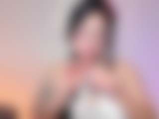 Live cam show with Chelsea-morrison - Glasses on AdultVida.com
