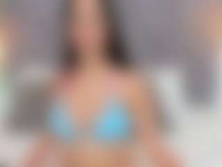 Karina MILF webcam performer live streaming