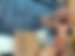 Live cam show with emily-86 - Redbone on Camsoda