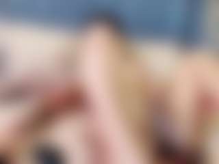 emily-86's Live Sex Cam Show