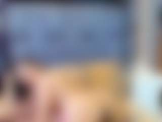 emily-86's Live Sex Cam Show