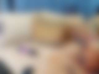 emily-86's Live Sex Cam Show
