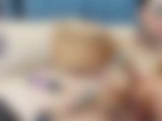 emily-86's Live Sex Cam Show