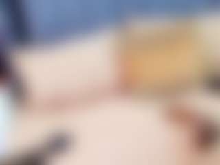 emily-86's Live Sex Cam Show