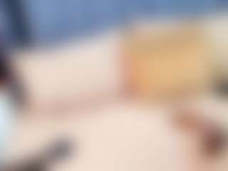 emily-86's Live Sex Cam Show