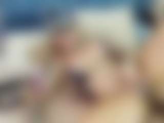 emily-86's Live Sex Cam Show