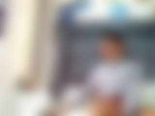 emily-86's Live Sex Cam Show