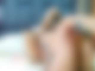 emily-86's Live Sex Cam Show