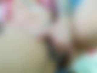 emily-86's Live Sex Cam Show