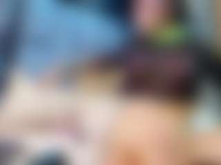 emily-86's Live Sex Cam Show