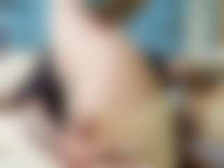 emily-86's Live Sex Cam Show