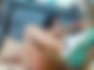 emily-86's Live Sex Cam Show