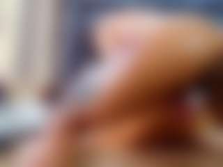emily-86's Live Sex Cam Show