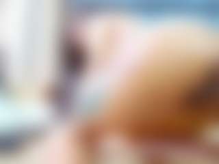 emily-86's Live Sex Cam Show